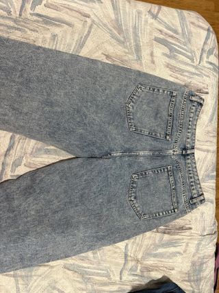 Pantalón vaquero azul holgado