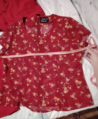 Traje de chaqueta y falda rojo talla 52