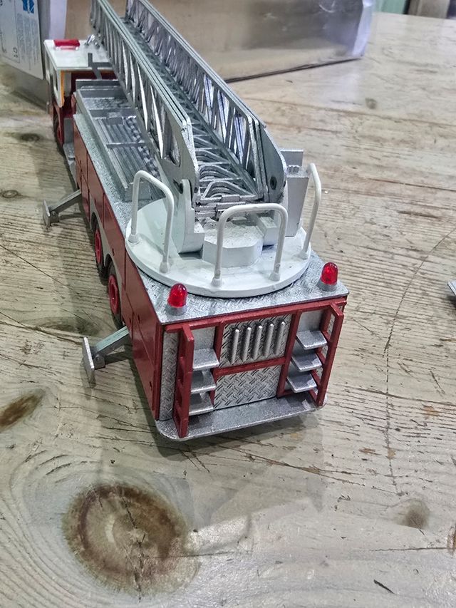Conrad 1:50 Fire truck Emergency One pompieri