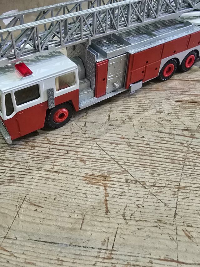 Conrad 1:50 Fire truck Emergency One pompieri