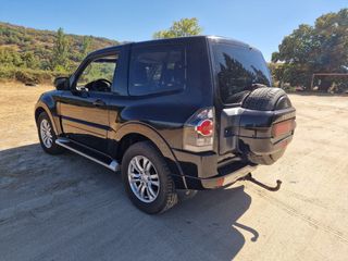 Mitsubishi Montero 2012