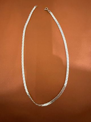 Cadena de plata