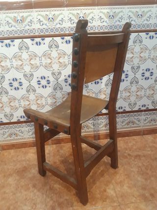 Silla Castellana Cuero y Madera