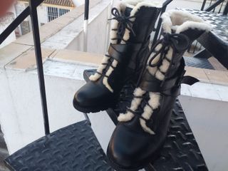 Botas EGG negras con pelo