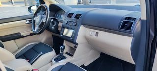 Volkswagen Touran 2012 2.0 Bluemotion automático.