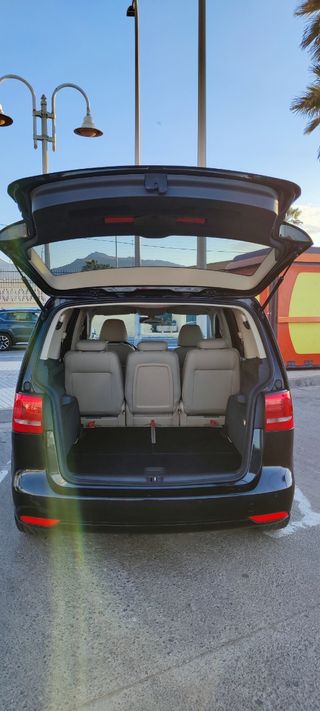 Volkswagen Touran 2012 2.0 Bluemotion automático.