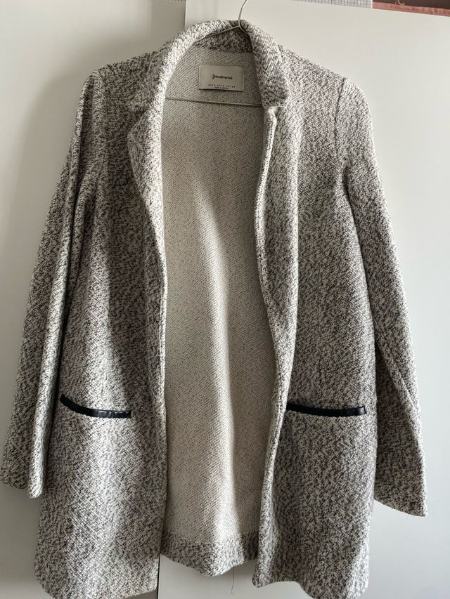 Abrigo Stradivarius Gris Mujer