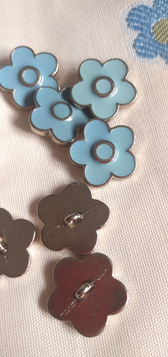 Lote de 14 botones ,Flores Azules.