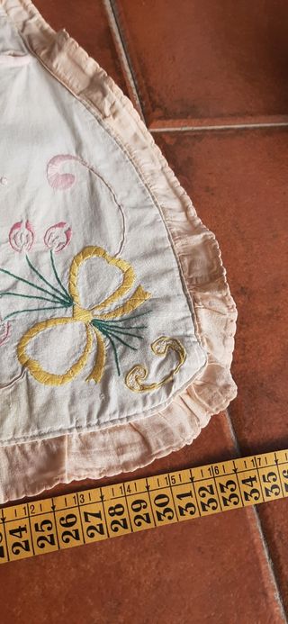 Delantal Vintage Bordado Flores