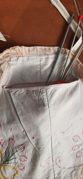 Delantal Vintage Bordado Flores