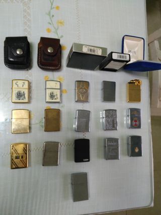 Collezione di accendini Zippo