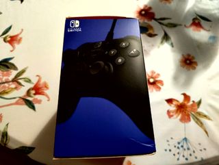 HORIPAD Nintendo Switch sin abrir