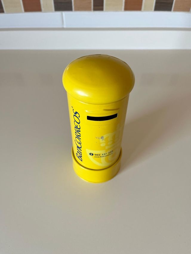 Hucha amarilla Correos
