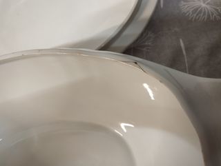 Travessa de porcelana com flores