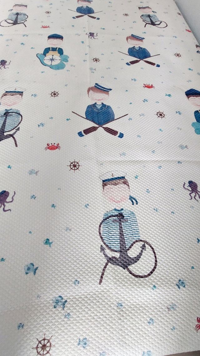 Colcha infantil con dibujos marinos
