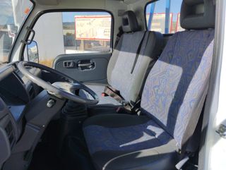 Nissan Cabstar Volquete
