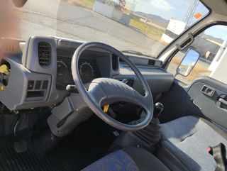 Nissan Cabstar Volquete