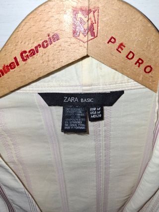 Camisa de Zara.