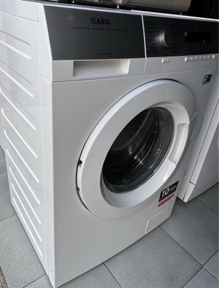 LAVADORA DE CARGA FRONTAL MARA AEG DE 8 KILOS