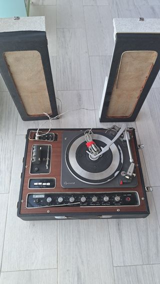 Tocadiscos Garrard Stereo 2003 funciona