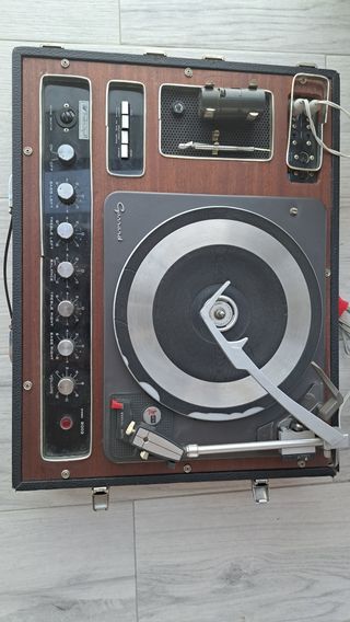 Tocadiscos Garrard Stereo 2003 funciona