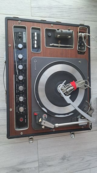 Tocadiscos Garrard Stereo 2003 funciona