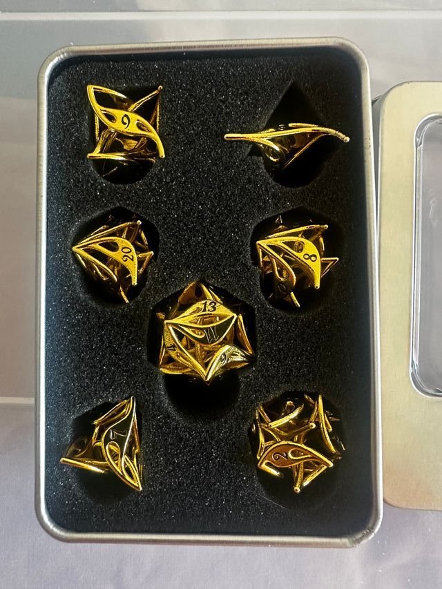 Set Dados Metálicos Rol Dorados