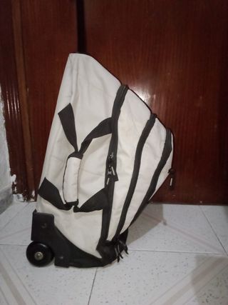 Mochila de viaje tipo bulto con asas