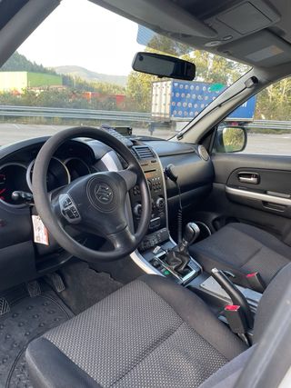 Suzuki Grand Vitara 2007 coche rescate/ medico 