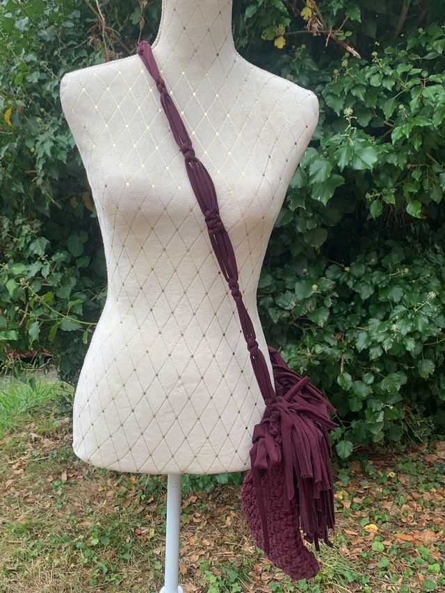 Bandolera macramé morada