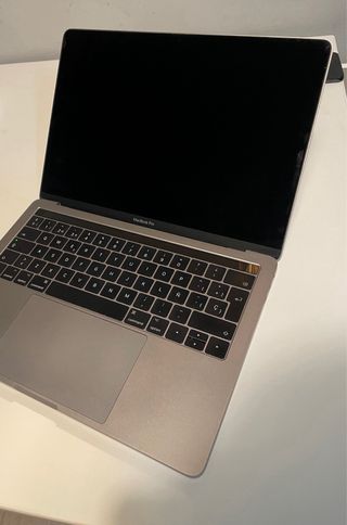 Macbook Pro 2017 13' TouchBar Plata 256GB RAM 16gb