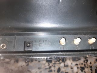 3 Televisores retro.