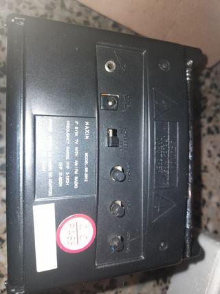 3 Televisores retro.