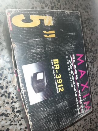 3 Televisores retro.