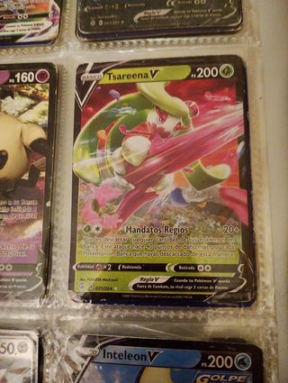 Carta Pokémon Tsareena V