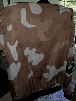 Chaqueta Bomber Camuflaje Forever 21 Talla L