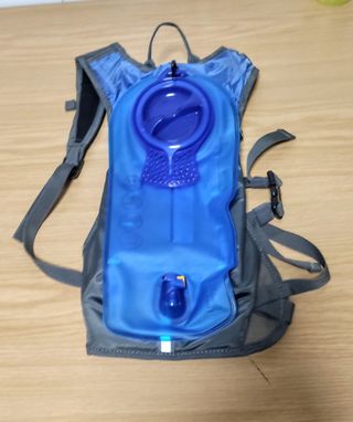 Mochila de hidratación para deportistas