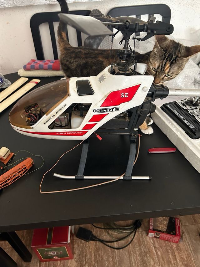 Helicóptero Kyosho Concept 30 Gasolina