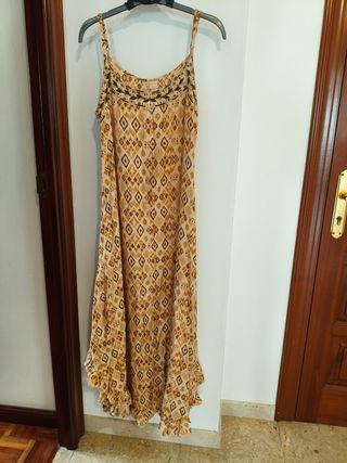 Vestido Talla S Beige y Marrón
