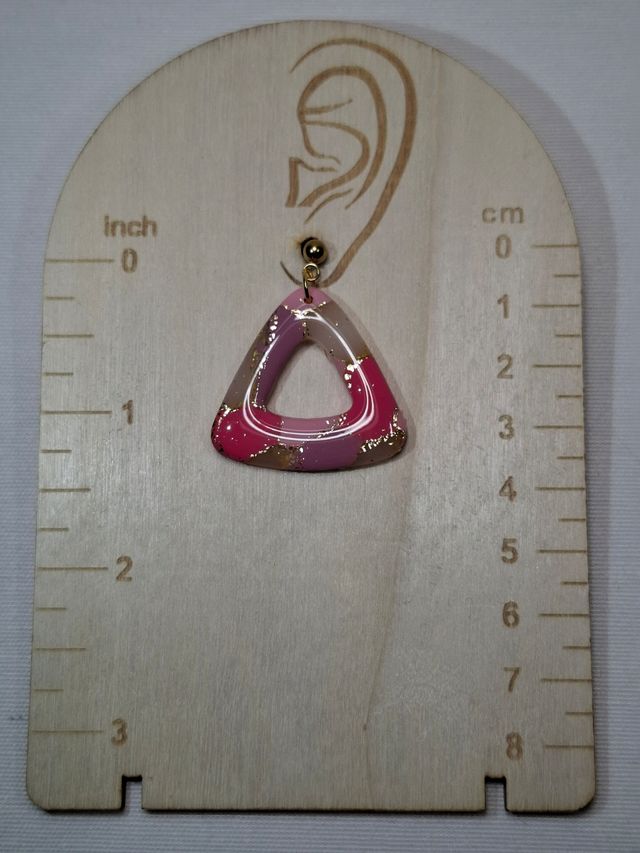 Pendientes triangulares rosas