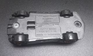 Hot Wheels Pagani Roadster DTW86 2017 Negro