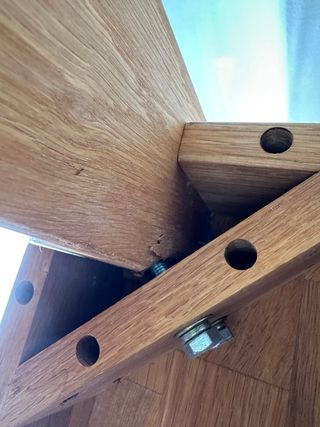 Mesa de comedor de madera