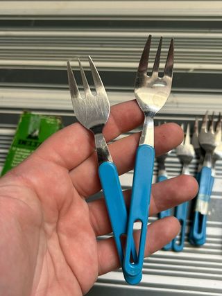 Caja con 12 tenedores niño