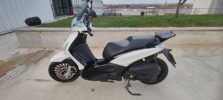Piaggio Beverly 300 i