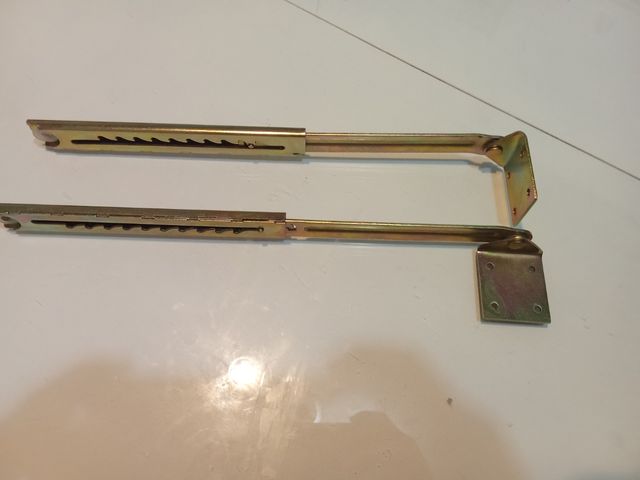 Bisagra abatible corredera