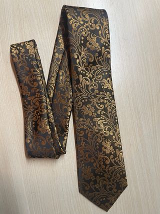 Corbata y Gemelos Negro y Dorado