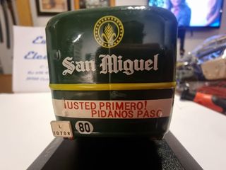 Renault 1000kg SanMiguel escala 1/43