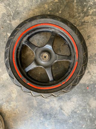 Rueda Delantera Yamaha Aerox
