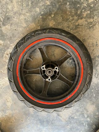 Rueda Delantera Yamaha Aerox