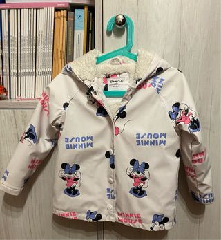 Chaqueta Minnie Mouse Disney impermeable niña